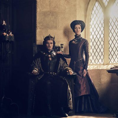 Michelle Fairley y Jacob Collins-Levy, en la serie 'The White Princess'