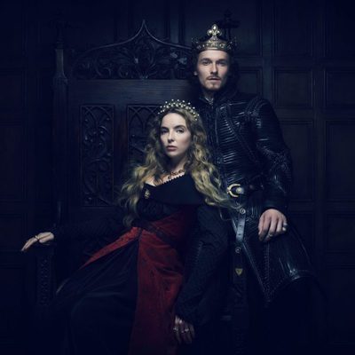Jacob Collins-Levy y Jodie Comer, en la serie 'The White Princess'