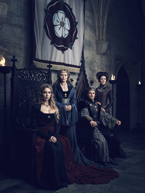 Jodie Comer, Essie Davis, Jacob Collins-Levy y Michelle Fairley, en la serie 'The White Princess' 