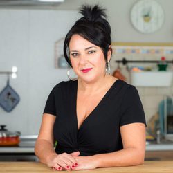 Posado de Carmen Frigolet como Merche en 'Allí abajo'