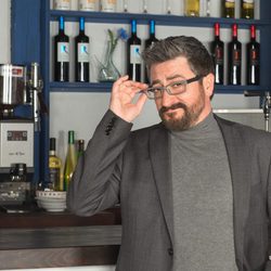 El actor Gorka Aguinalde da vida a Koldo en la serie de Antena 3 'Allí abajo'