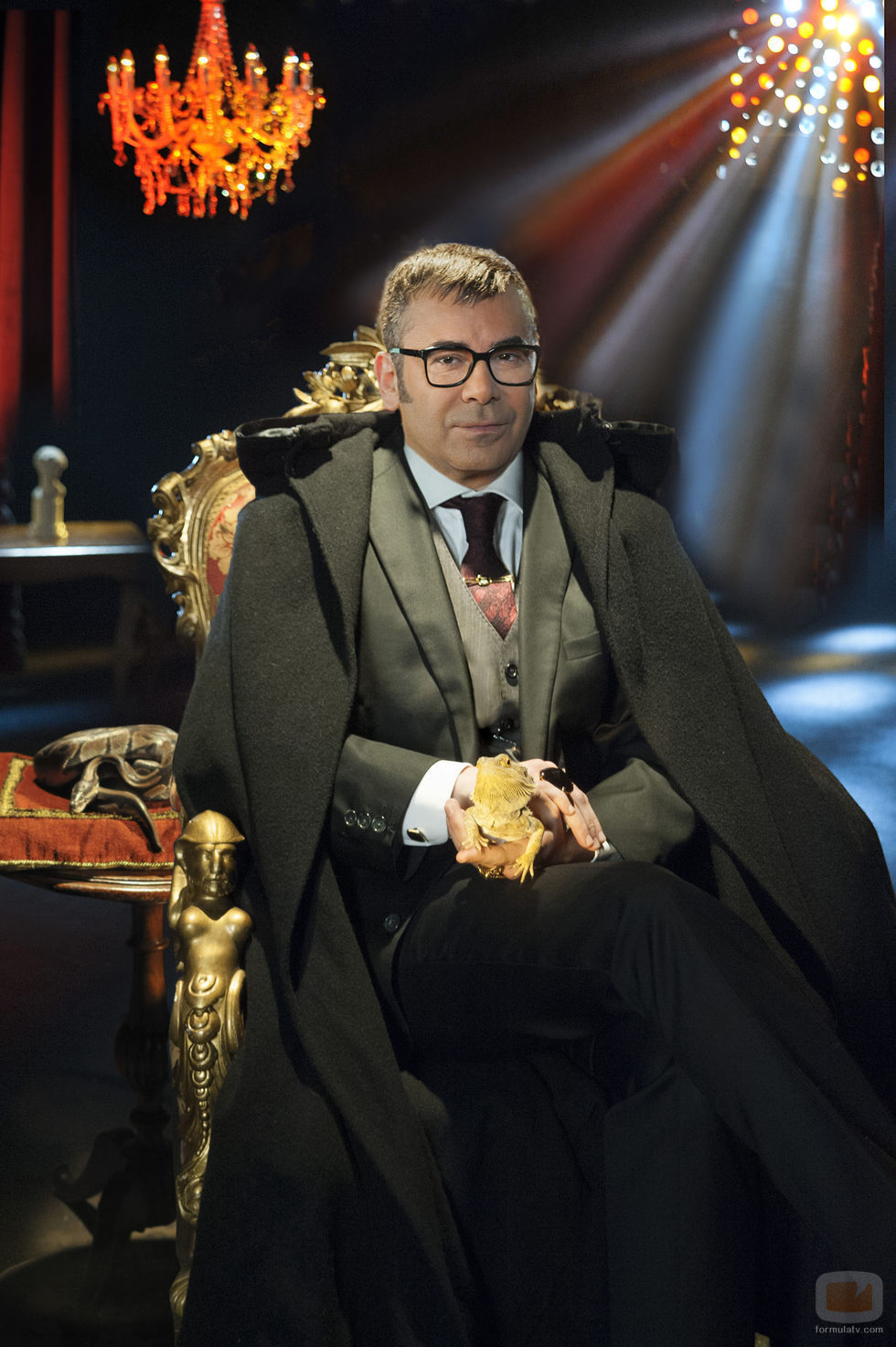 Jorge Javier Vázquez caracterizado para la promo de 'Supervivientes 2017'