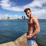 Alejandro Caracuel posa sin camiseta