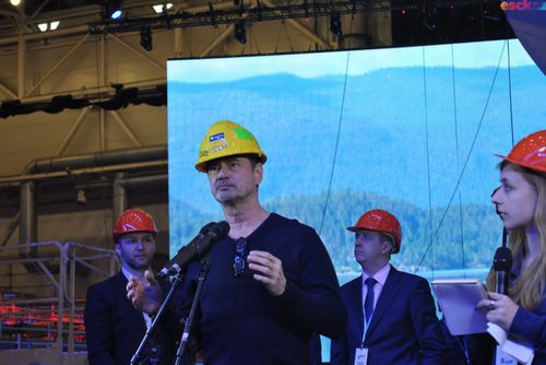 Christer Björkman presenta el escenario de Eurovisión 2017