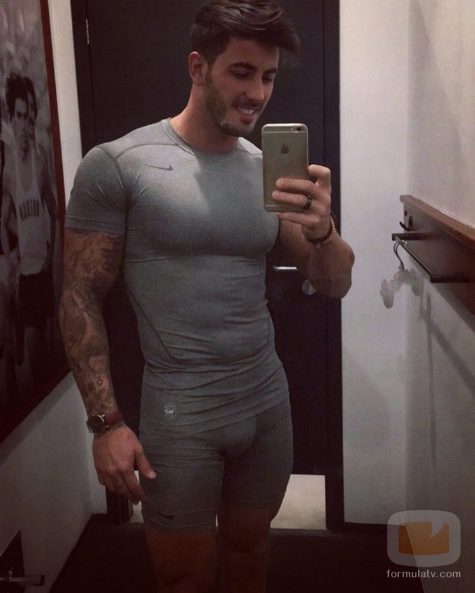 Iván González, concursante de 'Supervivientes 2017', marca músculos bajo la ajustada ropa de deporte