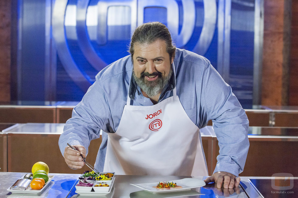 Jordi, aspirante a 'MasterChef 5' posa junto a su plato