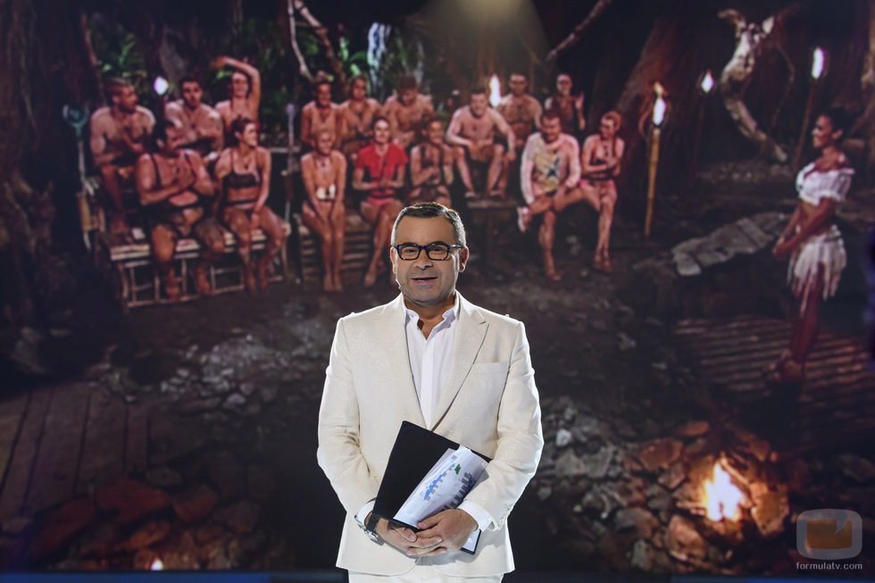 Jorge Javier Vázquez conecta con la Palapa en la primera gala de 'Supervivientes 2017'