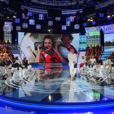 Jorge Javier Vázquez habla con Laura Matamoros en la primera gala de 'Supervivientes 2017'