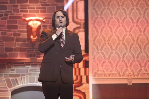 Manu Rodríguez es Nino Bravo en la sexta gala de 'Tu cara no me suena todavía'