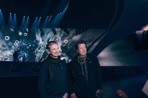 Christer Bjorkman y Ola Meltzing presentan el escenario de Eurovisión
