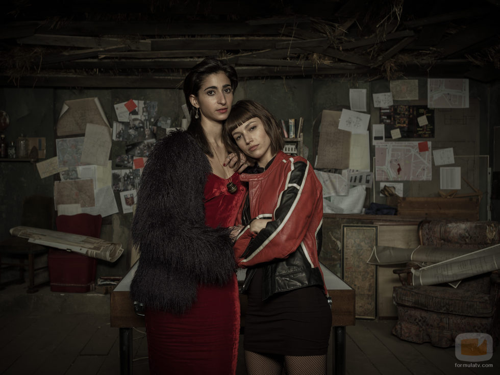 Alba Flores y Úrsula Corberó en 'La Casa de Papel'