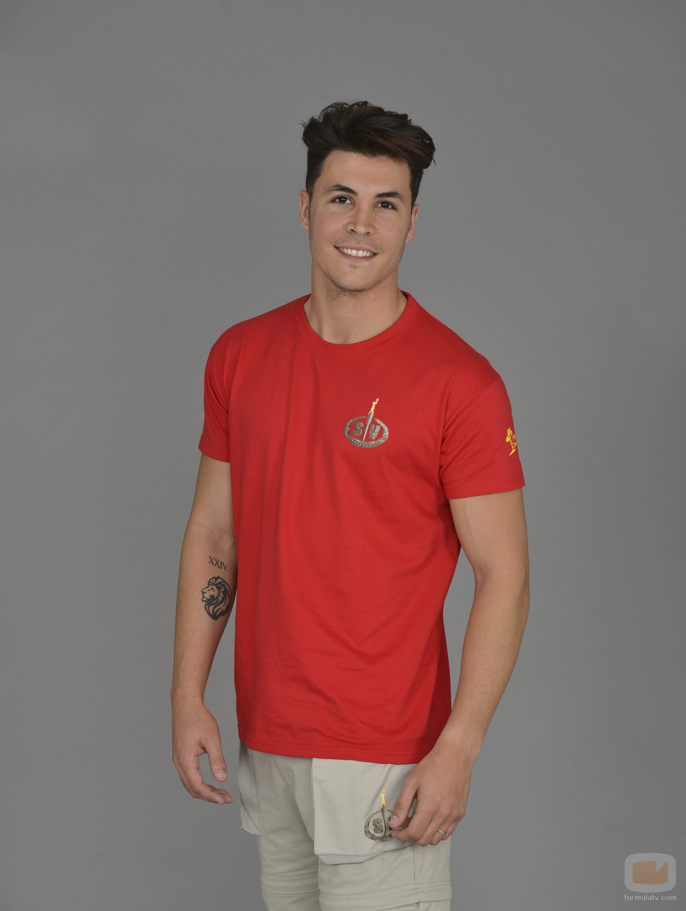 Kiko Jiménez posa en las fotos promocionales de 'Supervivientes 2017'
