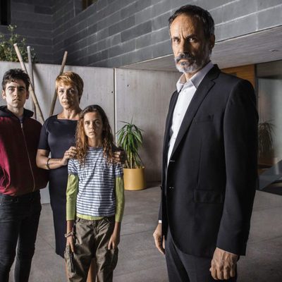 La familia Elias en las fotos promocionales de 'Sé quién eres'