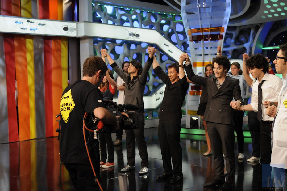 Los Jonas Brothers se divierten en su visita a 'El Hormiguero'