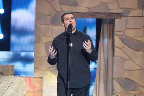 David Moreno interpreta a Eros Ramazzotti en la séptima gala de 'Tu cara no me suena todavía'