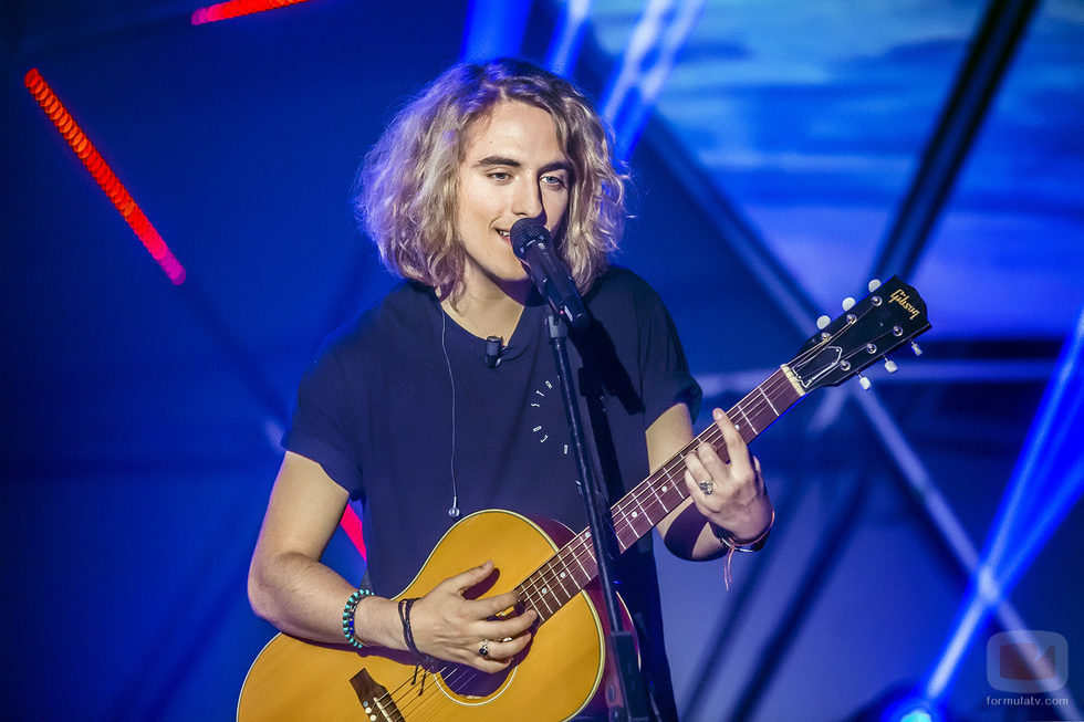 Manel Navarro canta en el programa 'Manel and friends'