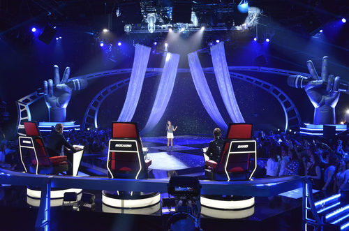 Esperanza, miembro del equipo de David Bisbal, canta en la final de 'La Voz Kids'