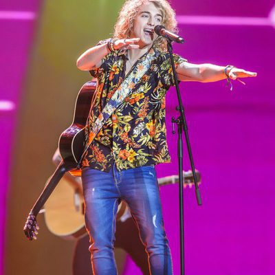 Manel Navarro surfea en el tercer ensayo de Eurovision 2017