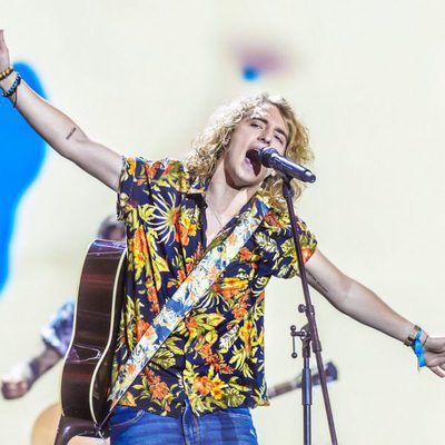 Manel Navarro, más relajado en el tercer ensayo de Eurovisión 2017