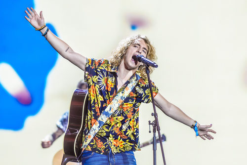 Manel Navarro, más relajado en el tercer ensayo de Eurovisión 2017