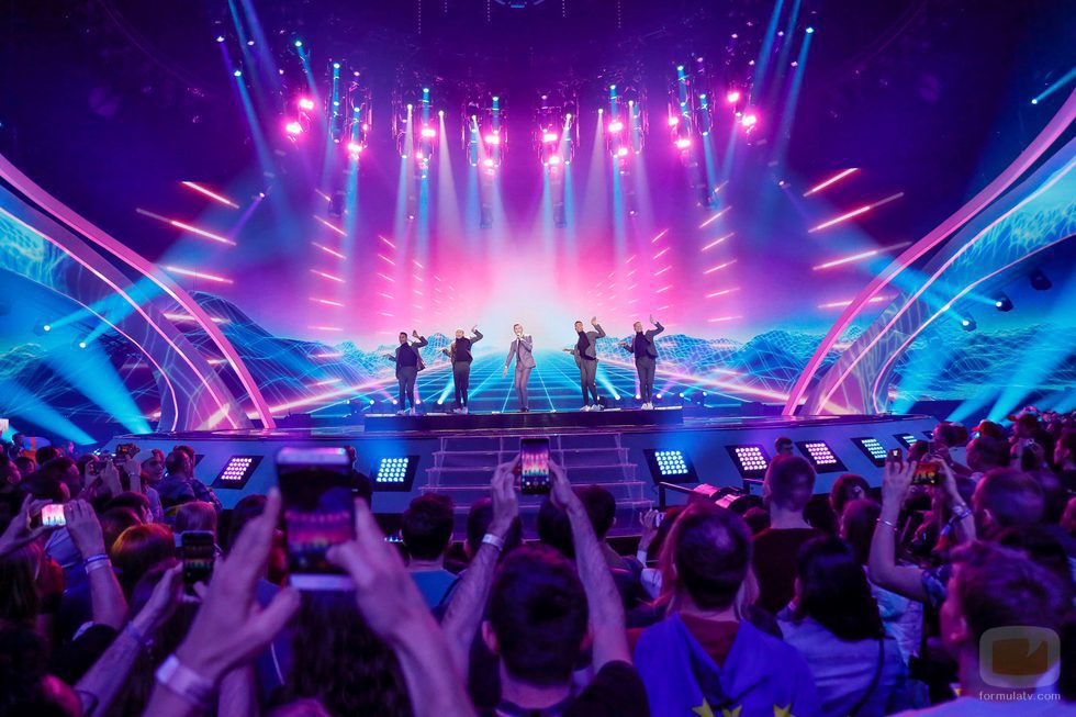 Robin Bengtsson (Suecia) en la Primera Semifinal de Eurovisión 2017
