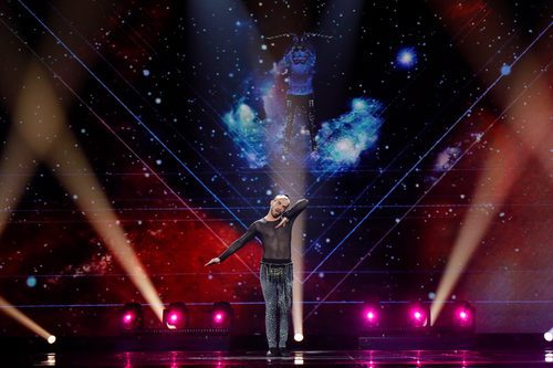 Slavko Kalezic (Montenegro) en la Primera Semifinal de Eurovisión 2017