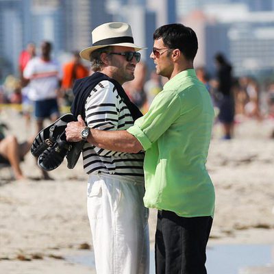 Ricky Martin y Édgar Ramírez en una escena de 'The Assassination of Gianni Versace: American Crime Story'