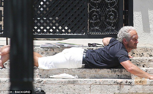 Édgar Ramírez grabando 'The Assassination of Gianni Versace: American Crime Story'