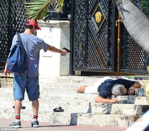 Escena asesinato de  'The Assassination of Gianni Versace: American Crime Story'
