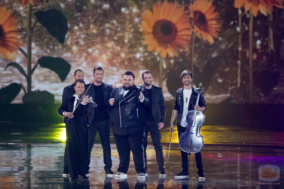 Jacques Houdek (Croacia) en la Final de Eurovisión 2017