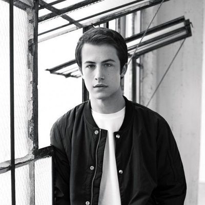 Dylan Minette, Clay en 'Por 13 razones', en blanco y negro