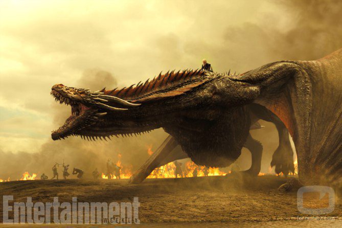 Un enorme dragón de Daenerys en una batalla de la séptima temporada de 'Juego de Tronos'