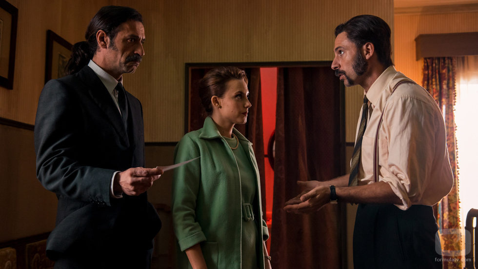 Amelia Folch (Aura Garrido), Pacino (Hugo Silva) y Alonso de Entrerríos (Nacho Fresneda) en 'El Ministerio del Tiempo'