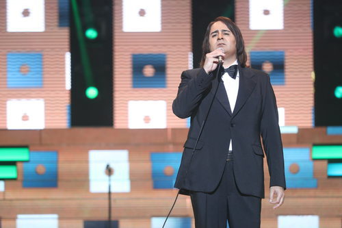 Manu Rodríguez es Nino Bravo en la semifinal de 'Tu cara no me suena todavía'