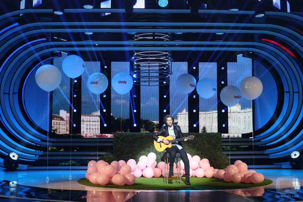 Raúl Ogalla es Manuel Carrasco en la semifinal de 'Tu cara no me suena todavía'