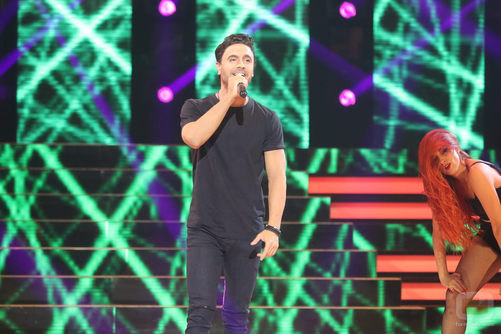 Adrián Rodríguez imita a Luis Fonsi en la final de 'Tu cara no me suena todavía'