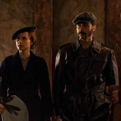 Parte de la patrulla en el capítulo "Tiempo de espías" de 'El Ministerio del Tiempo'