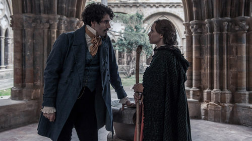 Tamar Novas y Aura Garrido en 'El Ministerio del Tiempo'