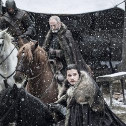 Jon Nieve y Sir Davos a caballo en la séptima temporada de 'Juego de Tronos'