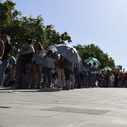 Largas colas para el casting de 'Operación Triunfo' en Barcelona