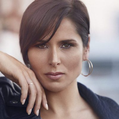 Rosa López posa para su programa en TEN, 'Soy Rosa'