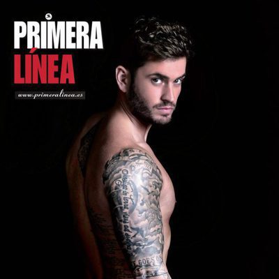 Rodri ('GH17') posando totalmente desnudo, mostrando el culo, para Primera Línea