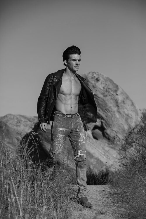 Drake Bell ('Drake & Josh') en una sensual sesión de fotos