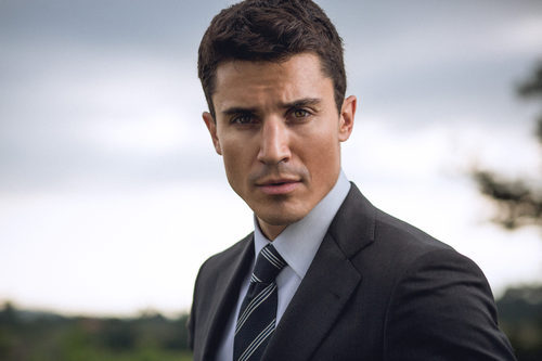 Álex González será Mario Mendoza en 'Vivir sin permiso'