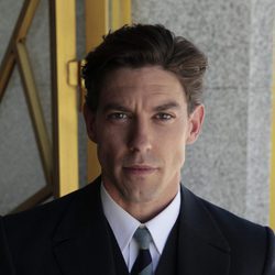 Posado de Adrián Lastra para 'Velvet colección'