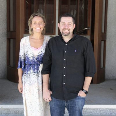 Los creadores de 'Velvet colección' posan sonrientes