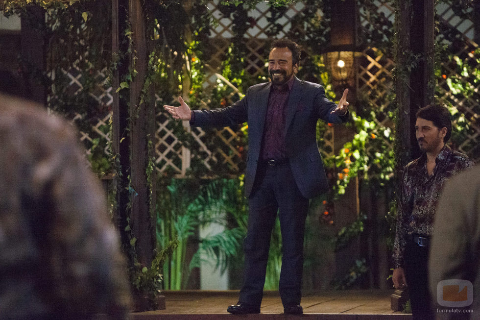 Damián Alcázar (Gilberto Rodríguez) es el líder del cártel de Cali en la tercera temporada de 'Narcos'