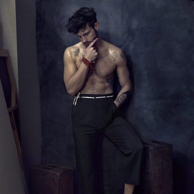 Nico Tortorella, sin ropa para la revista Paper