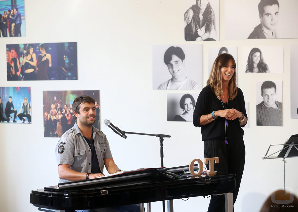 Noemí Galera, directora de 'OT 2017', y Manu Guix, director musical de la academia