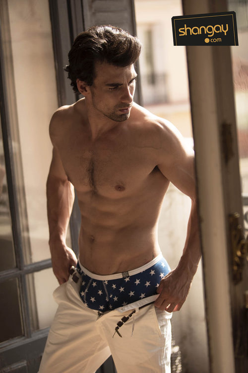 Christian Sánchez ('Perdóname señor') posa muy sexy